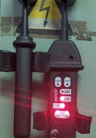 Указатель напряжения (12-380V AC/DC) ЭКИТЕСТ 12/380-4К-006 (цветная индикация))